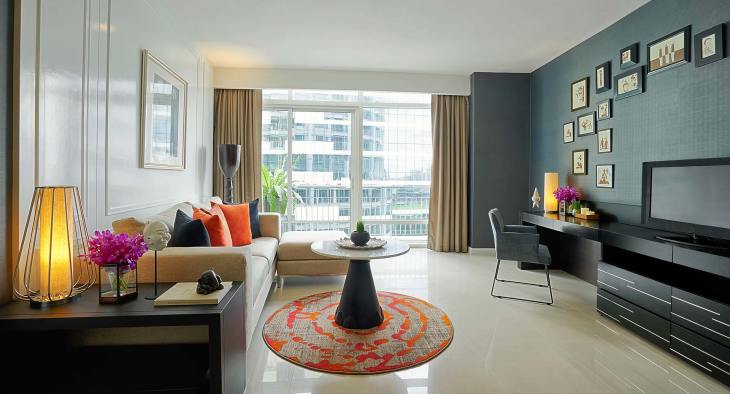 anantara_baan_rajprasong_two_bedroom_superior_suite_livingroom_1920x1037