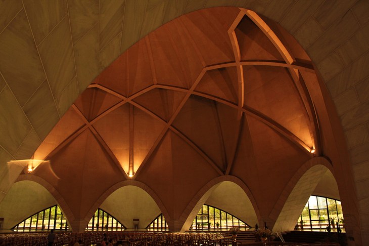 Interior_of_Lotus_temple